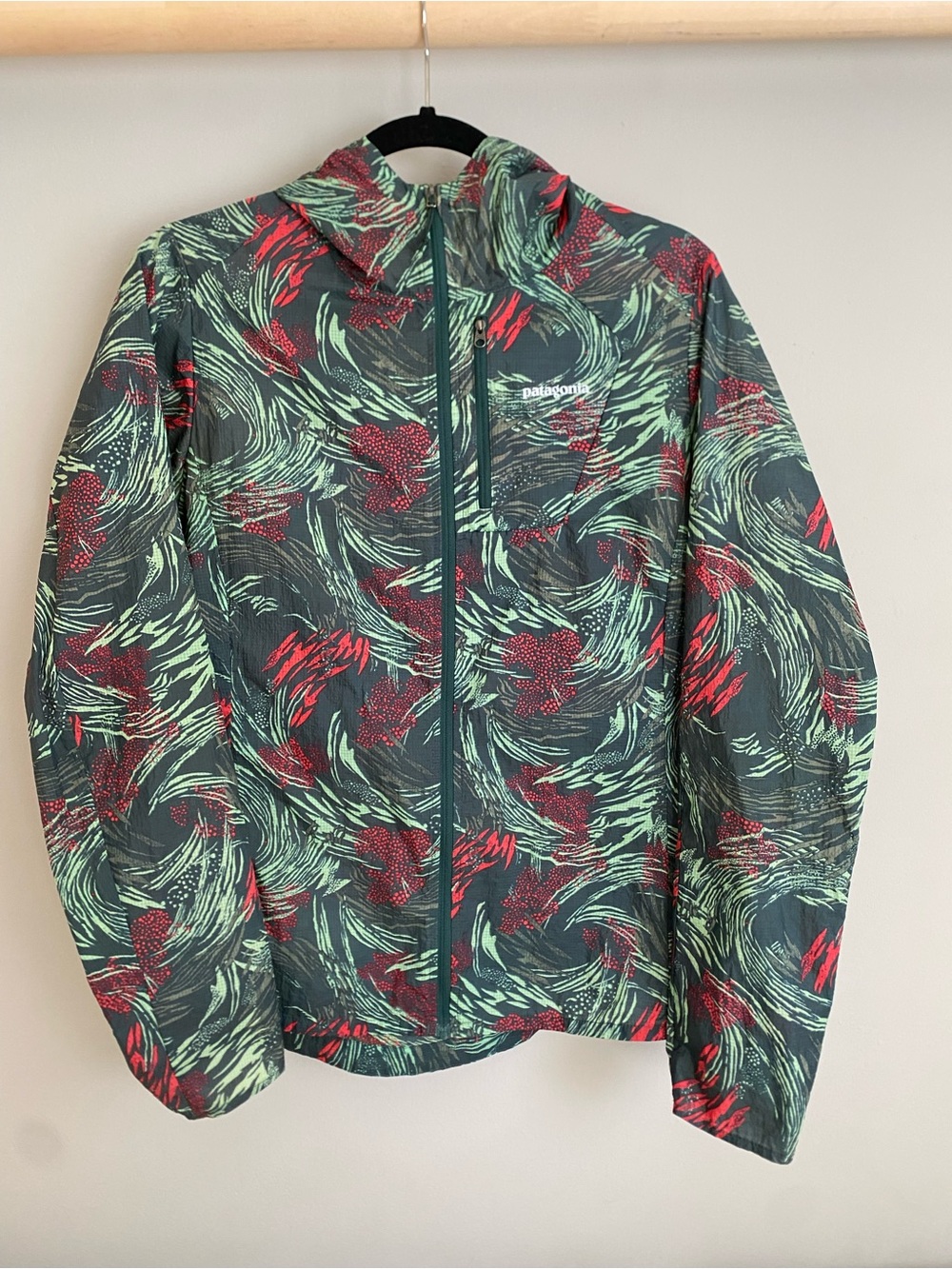 Patagonia Womens Houdini Jacket - Green & Red - Size M
